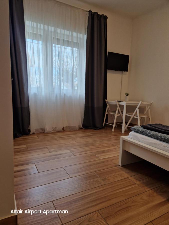 Altair Airport Apartman Vecses Luaran gambar